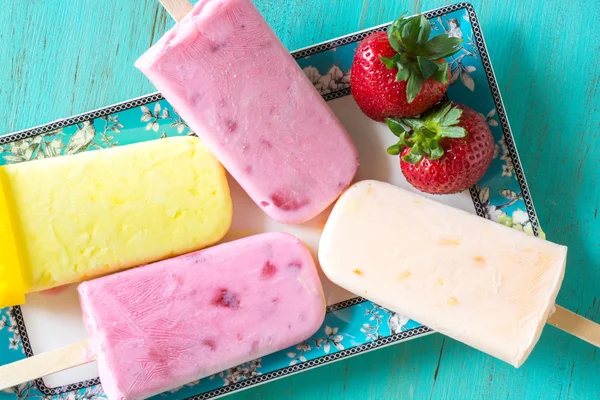 Assorted breakfast ice pops. — Stock Photo, Image