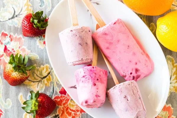 Rozmanité snídaně ice pops. — Stock fotografie