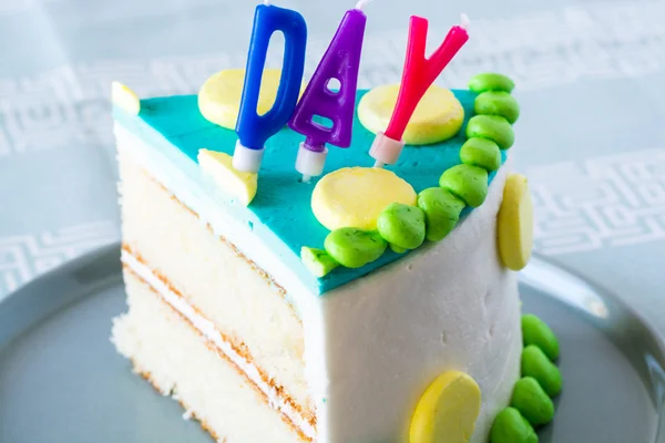 Birthday cake. — Stock Photo, Image