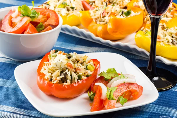 Vejetaryen biber dolması.