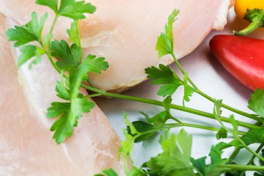 Doldurulmuş tavuk için malzemeler.