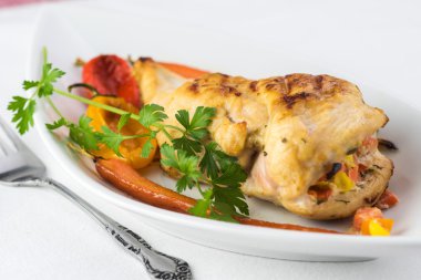 Izgara tavuk dolması.