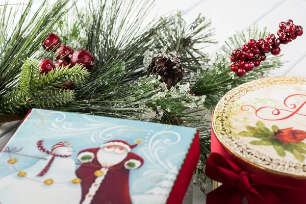 Due scatole regalo di Natale con biscotti . — Foto Stock