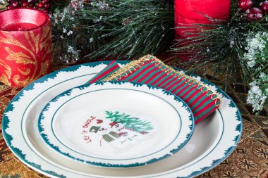 Tablo Noel dekoratif yemekleri ile ayarla.