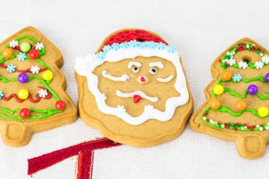 Gingerbread süsleme çerezleri.