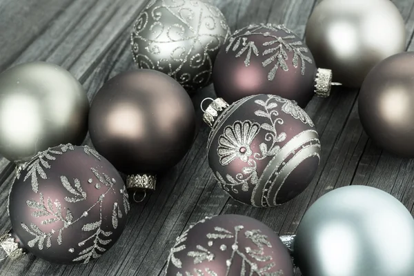 Χριστουγεννιάτικη χοροεσπερίδα στολίδια για το χριστουγεννιάτικο δέντρο διακόσμηση. — Φωτογραφία Αρχείου
