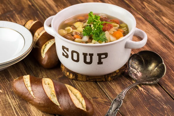 Fresh, homemade minestone soup. — Stock Photo, Image