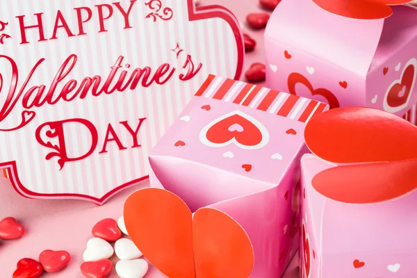 Барвисті день Святого Валентина у формі серця цукерки в коробках. — стокове фото