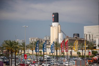 Sanayi fabrikası, inşaat ve ulaşım kavramı