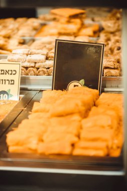 Piyasada taze organik yiyecekler