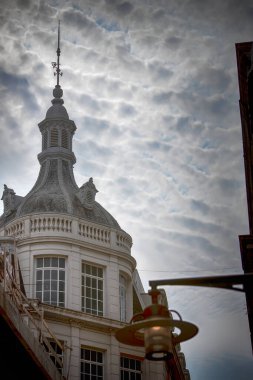 Şehirde güzel bir mimari unsuru