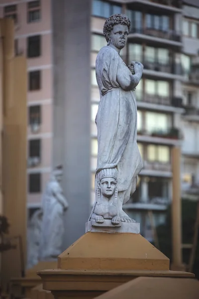 Άγαλμα Ενός Άνδρα Στην Πόλη Του Μπιλμπάο — Φωτογραφία Αρχείου