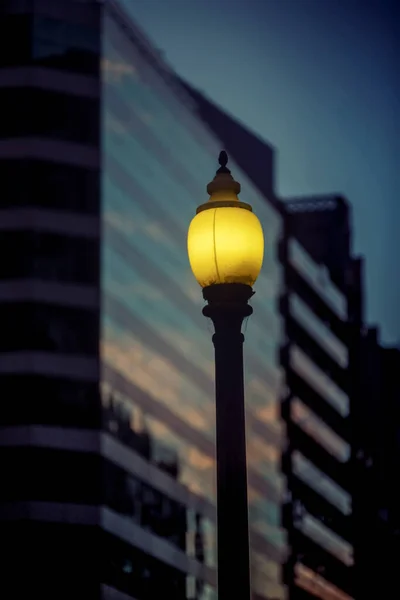 城市里的路灯 — 图库照片