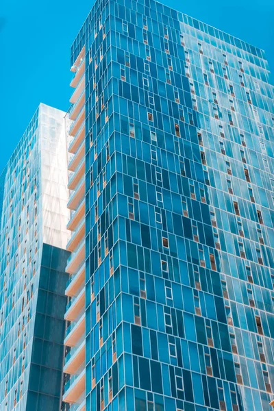 Modern Kantoorgebouw Met Glazen Gevel — Stockfoto