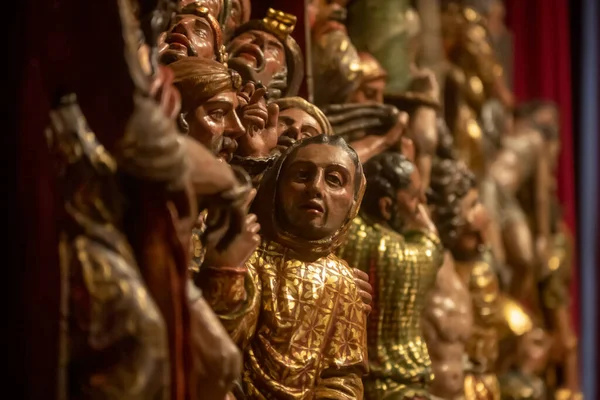 Beeldjes Kerk Close Uitzicht — Stockfoto