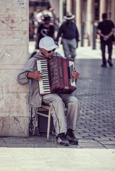 Natania Israel May 6Th Street Musician Playing Accordion — Fotografia de Stock