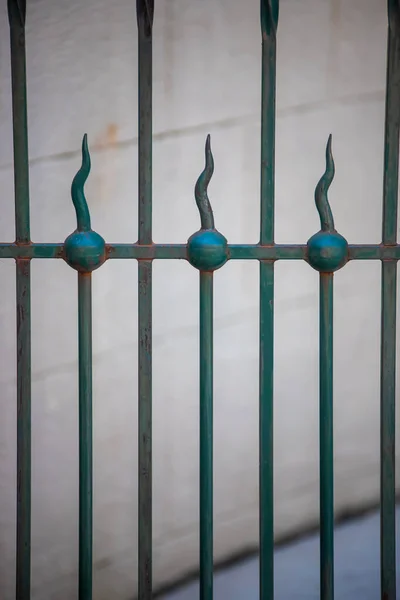 Металлический Забор Цепью — стоковое фото