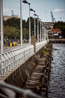 Bilbao şehrindeki iskele.