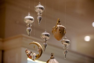 Güzel, lüks bir avize.