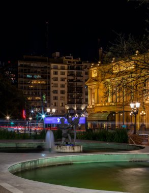 Buenos Aires 'teki güzel caddenin manzarası