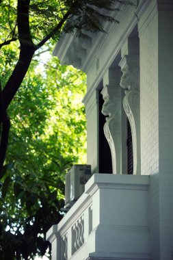 Şehrin güzel mimarisi.