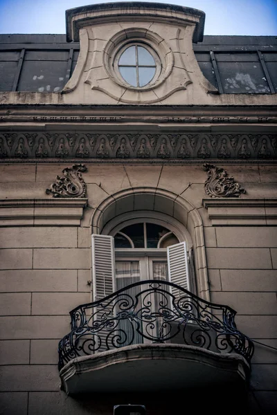 Vieux Bâtiment Brique Dans Ville — Photo