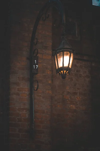 Velha Lanterna Madeira Cidade — Fotografia de Stock