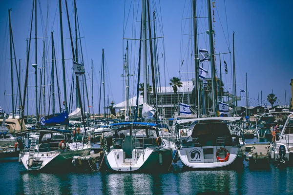 Yacht Nel Porto Turistico Del Porto Del Mar Mediterraneo Estate — Foto Stock