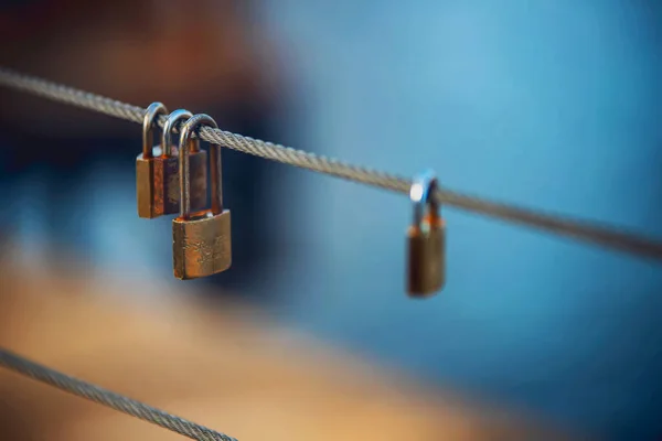 Close Padlocks Background Old Bridge — Zdjęcie stockowe