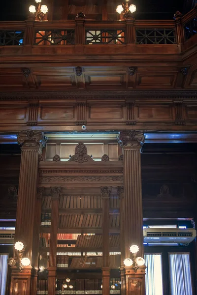 ブエノスアイレス アルゼンチンの古い図書館の内部 — ストック写真