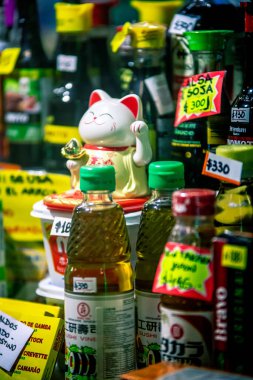 Asya hediyelik eşyalarının yakın çekim görüntüsü