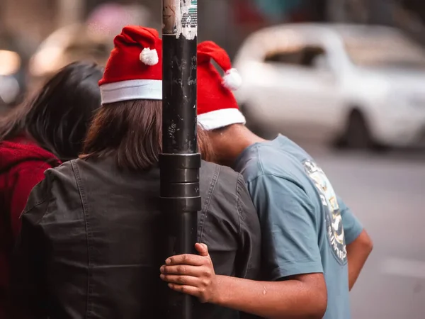 Buenos Aires Argentina December 2019 Grupp Människor Med Julhattar — Stockfoto