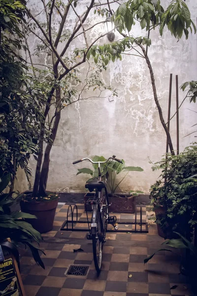 Bicicleta Vieja Ciudad — Foto de Stock