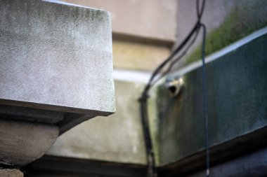 Eski tarihi binanın ön cephesi. 