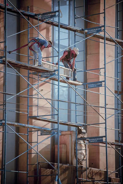 Groupe Travailleurs Construction Sur Bâtiment — Photo