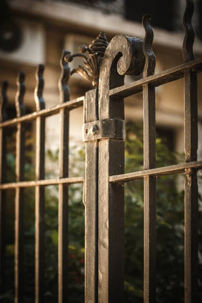 Old Rusty Metal Fence Close View — 图库照片