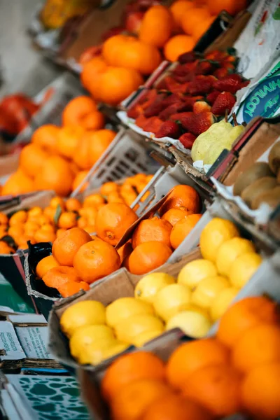 시장에서 오렌지와 — 스톡 사진
