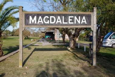 Magdalena 'yı kırsal alanda gösteren bir işaret