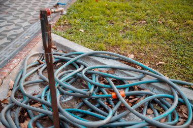 yığılmış bahçe hortumu yakın çekim görüntüsü