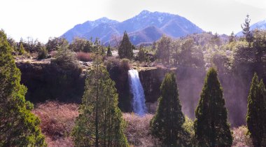 Güney Şili 'de Şelale