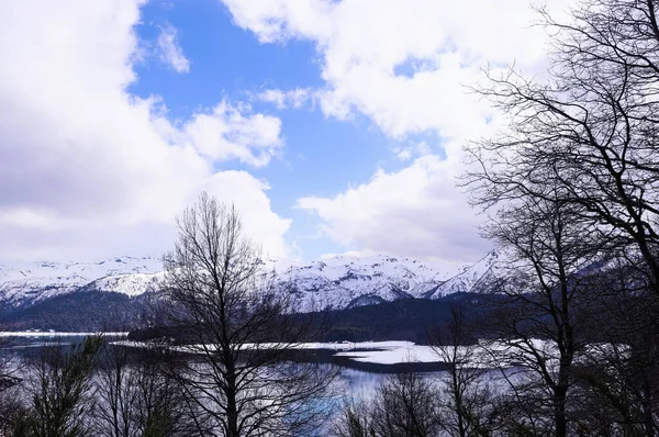 Kışın karlı dağlar