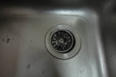 Eski kirli Paslanmaz lavabo