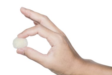 Erkek el biraz kabarık topu toplama