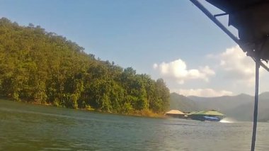 Mae Ngat Somboon Chon4 bir motorlu tekne yelken