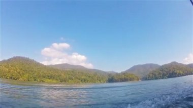 Mae Ngat Somboon Chon3 bir motorlu tekne yelken