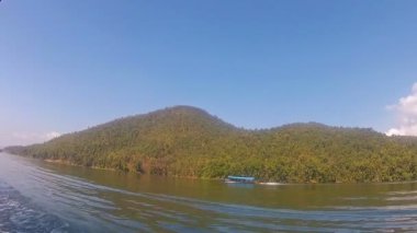 Mae Ngat Somboon Chon2 bir motorlu tekne yelken
