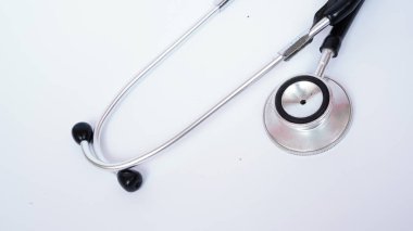 Stetoschope tıbbı beyaz arkaplan