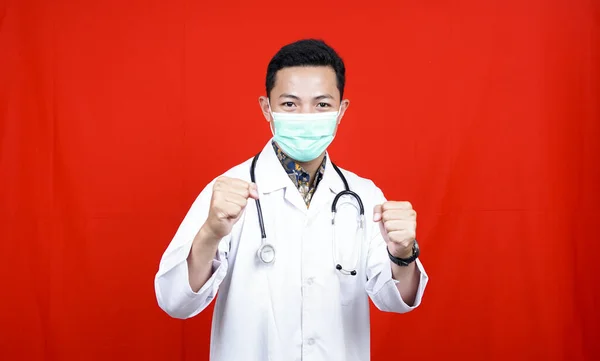 Asian Doctor Man Wearing Mask Medical Coat Stethoscope Isolated Background — Stock Photo, Image