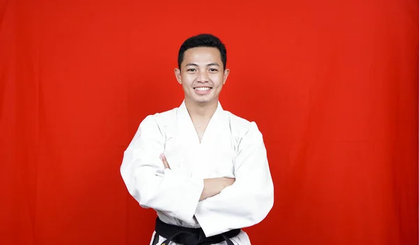 Asiatico Karate Uomo Sorriso Con Nero Cintura — Foto Stock