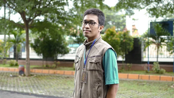 Asian Male Journalist Wear Vest — Stock Photo, Image